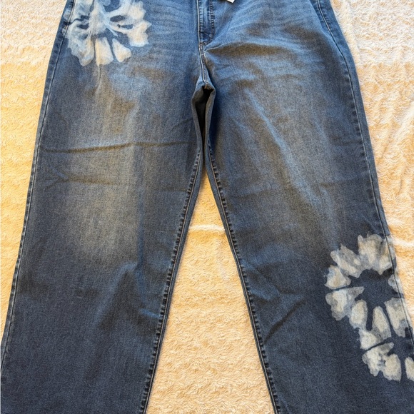 Jessica Simpson Blue Straight-Leg Jeans with Bleach Floral Details - Picture 2 of 16